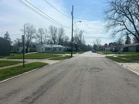 4th image of 874 Central Dr