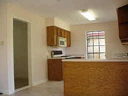 5th image of 6411 Hollow Oaks Dr