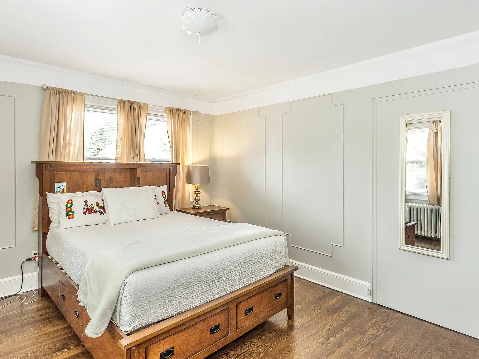2 bed, 1000 sqft, $2,950 — Photo 3