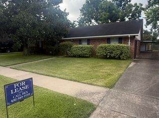 171 Bluebonnet St, Sugar Land, TX 77478