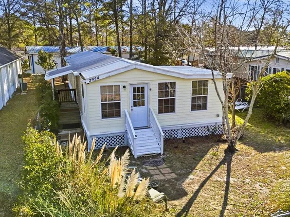 2924 Burnsville Street SW, Supply, NC 28462