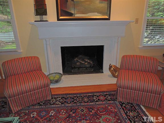 4th image of 137 Montrose Dr