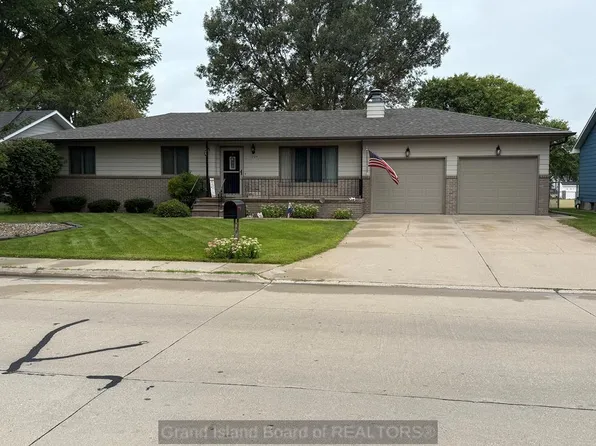 1204 Kennedy Dr, Grand Island, NE 68803