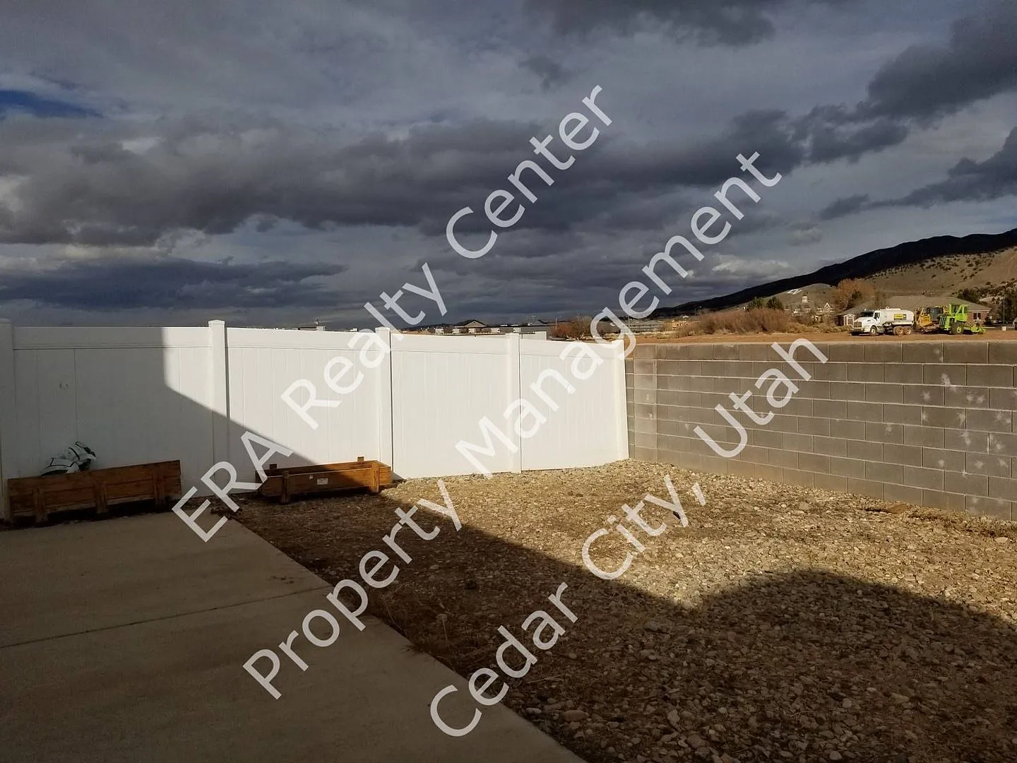 3 Bedroom, 2 Bathroom Twin Home — Photo 3