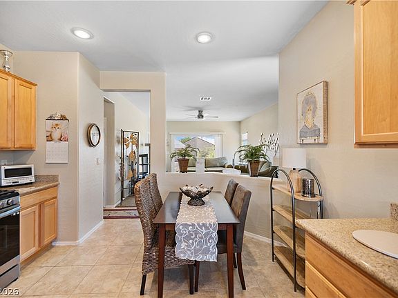 5th image of 7904 Broadwing Dr