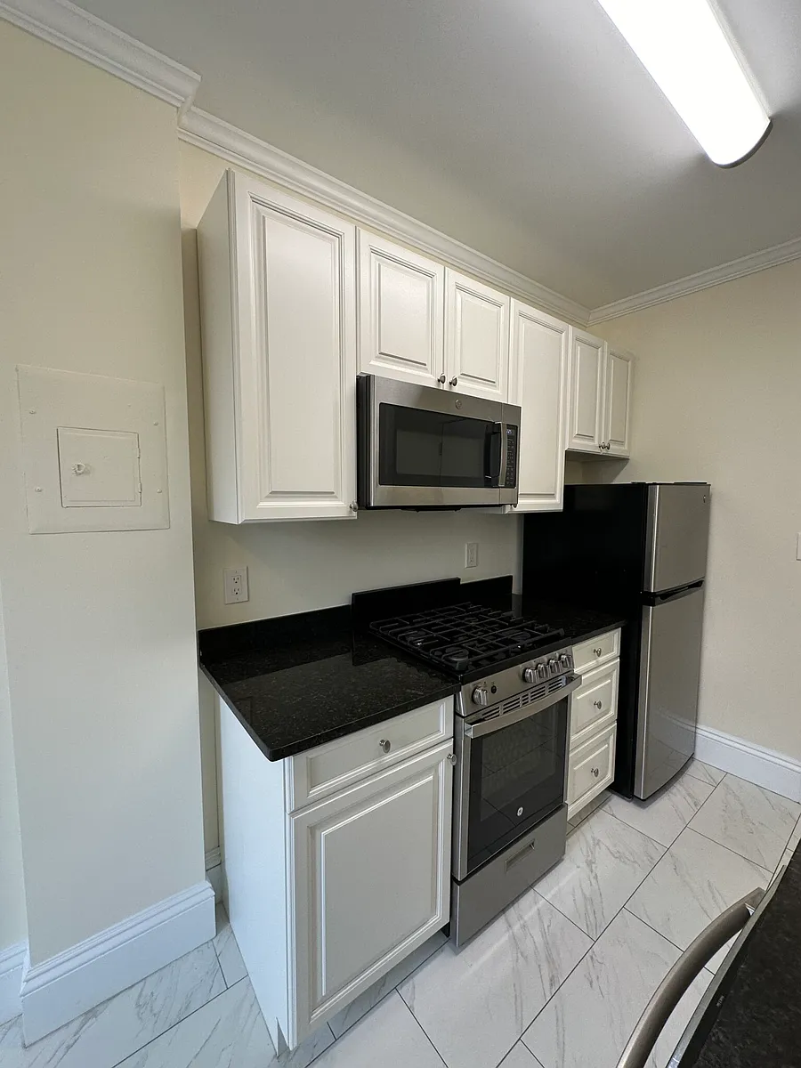 Building Photo - 18 Chauncy St #13
