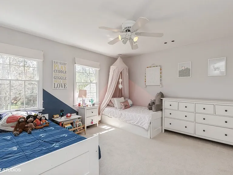 Juliet Ln — Photo 15