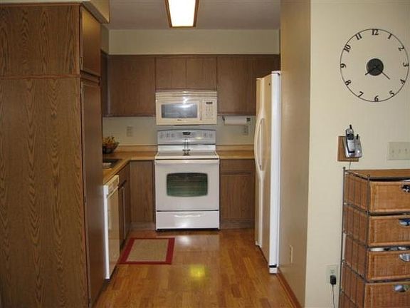 2nd image of 406 Parkway Ave
