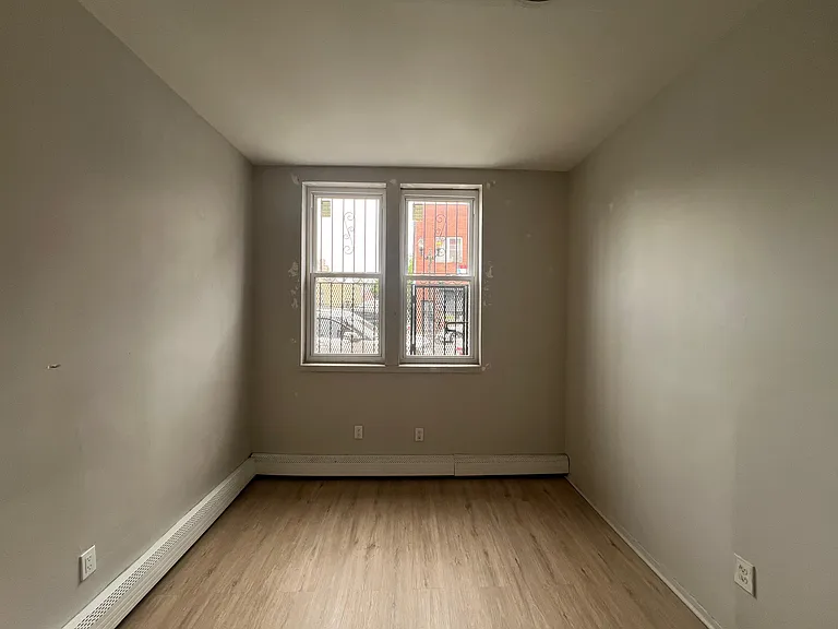 205 Monticello Ave #4E — Photo 3