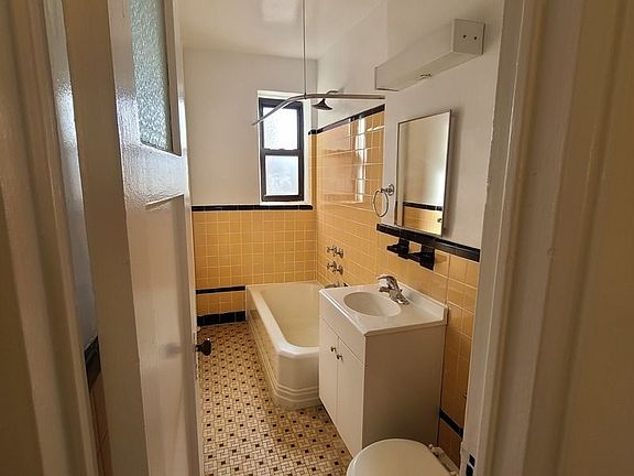 5th image of 30-75 34th St #301