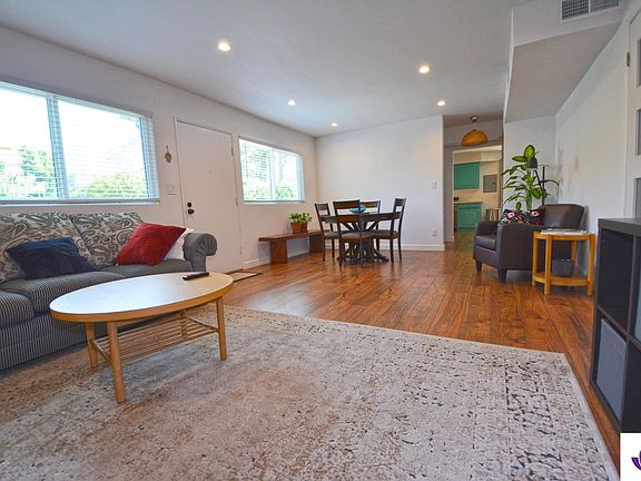 4th image of 10854 Morrison St APT 1