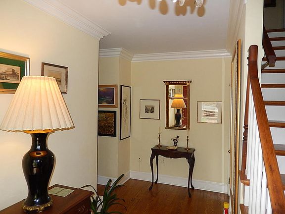 2nd image of 600 Stonewall St