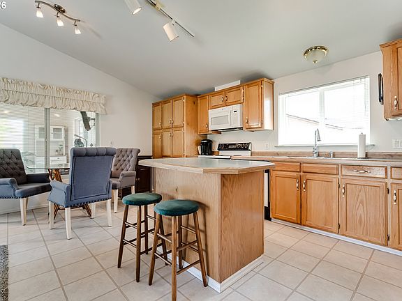 5th image of 1816 Fountain Ct