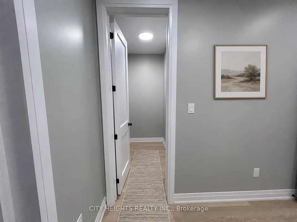 10 Robins Ave #3