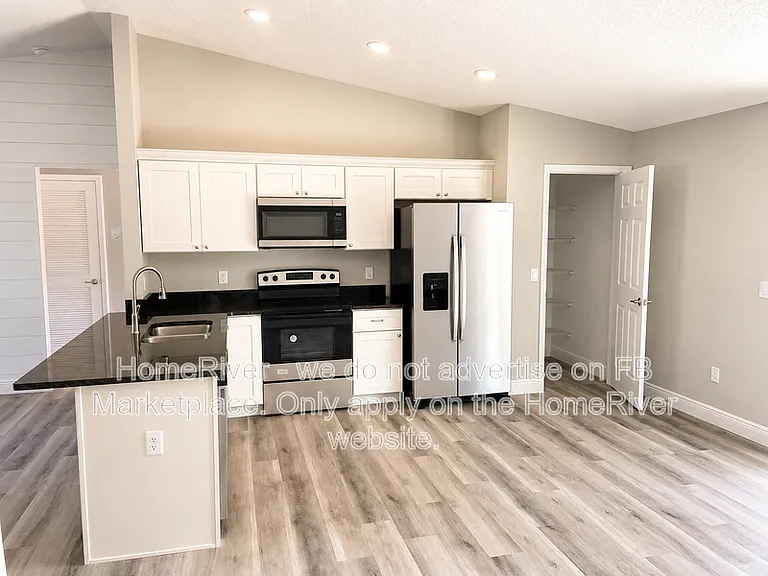 9871 N Santee Ter — Photo 4