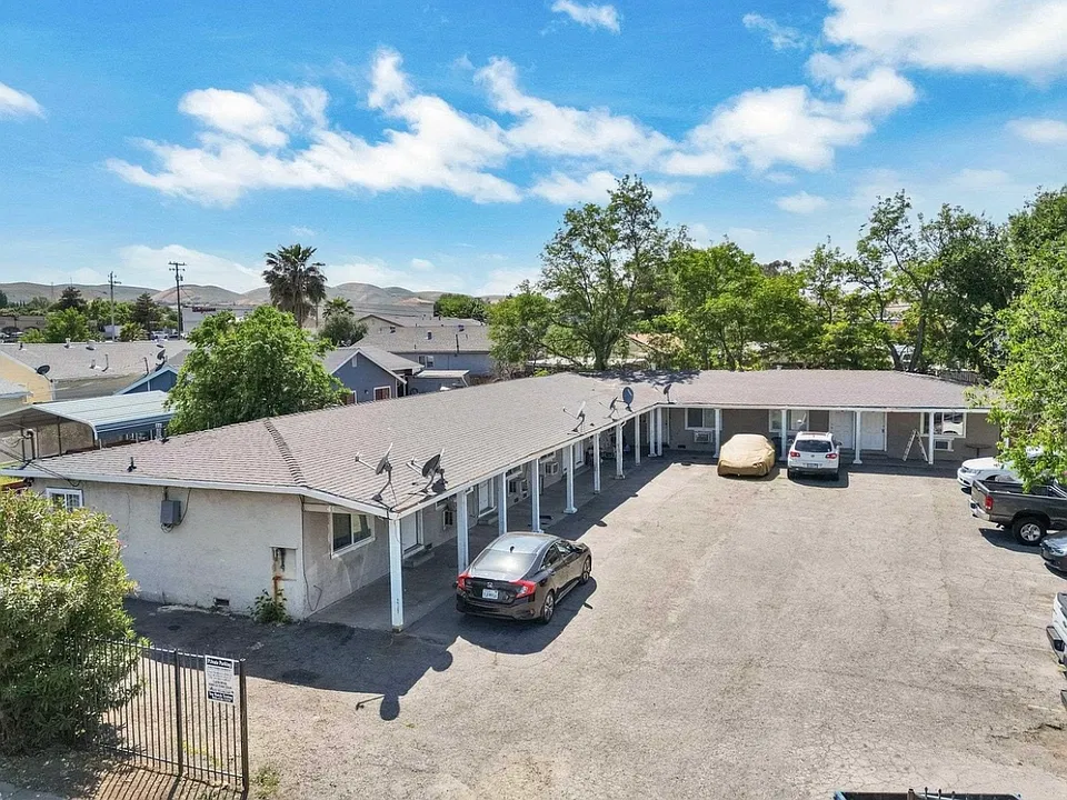 41 Solano Ave #3