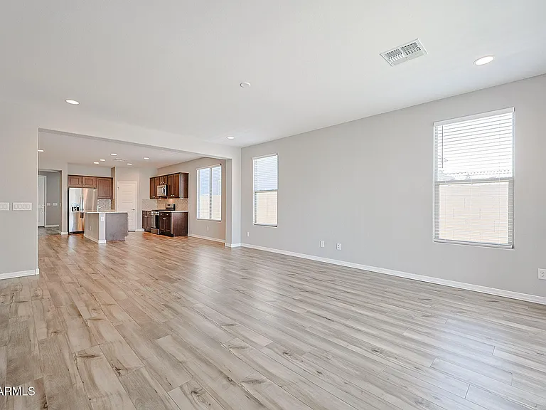 9018 W San Miguel Ave — Photo 5