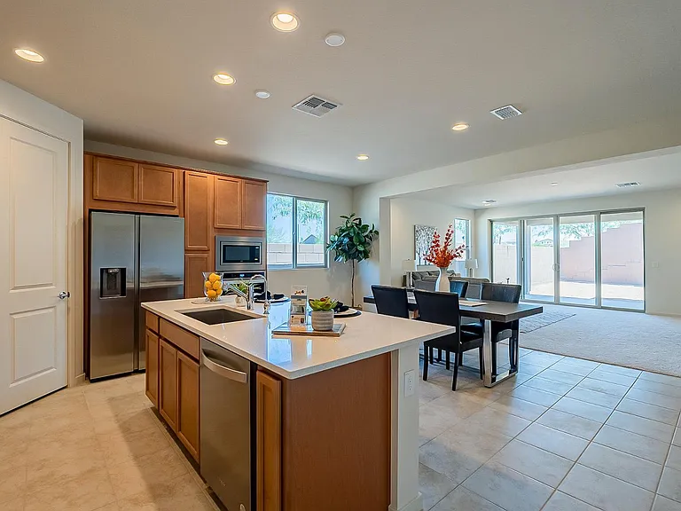 5944 E Melinda Ln — Photo 9
