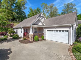 30 Banks Town Rd, Weaverville, NC 28787