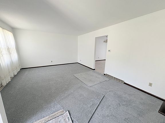 4th image of 6594 Ravenwood Ave NW