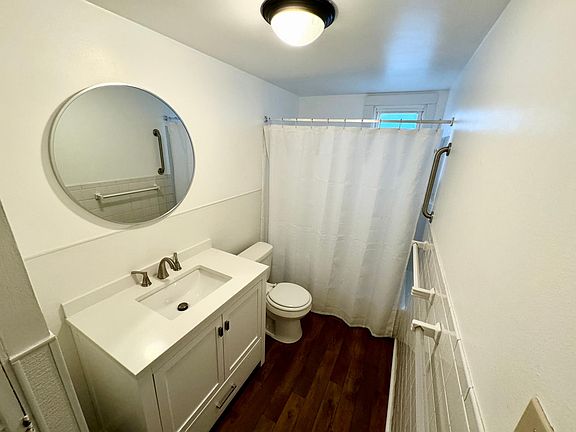 2nd image of 2530 Poplar St #1