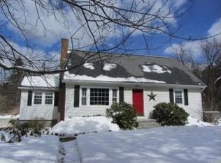 5 Horseshoe Ln, Londonderry, NH 03053
