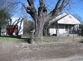 224 E Hickory St, Holdenville, OK 74848