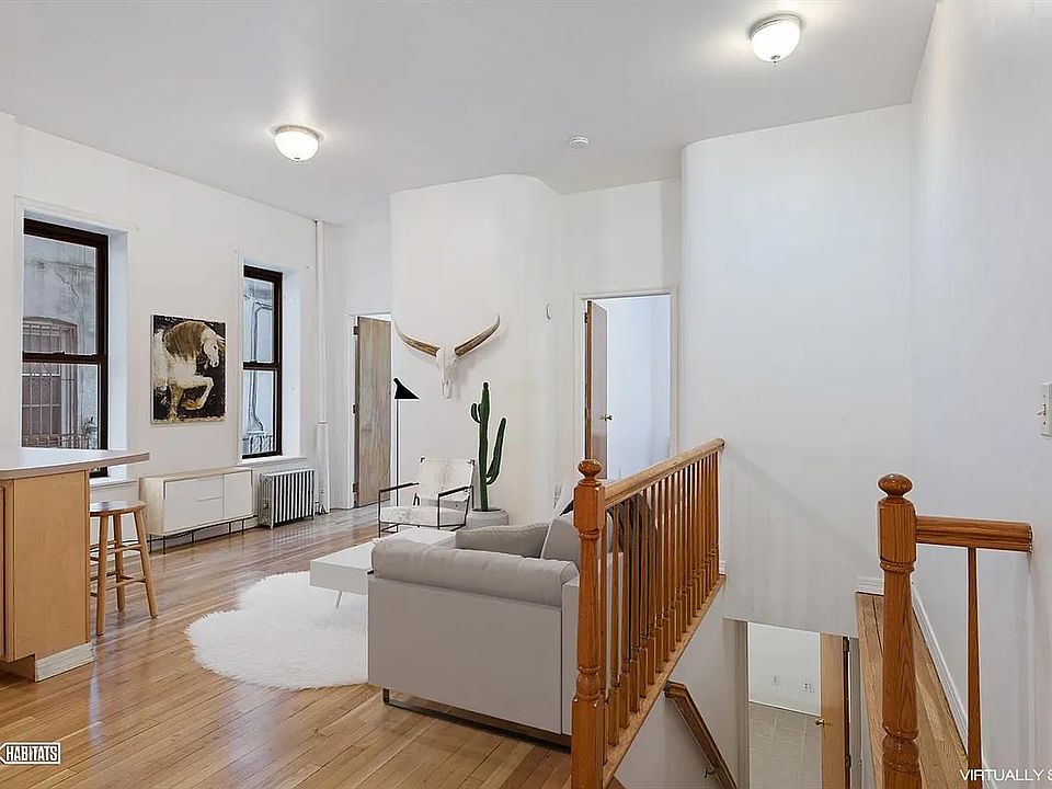1st image of 209 21st St APT 2