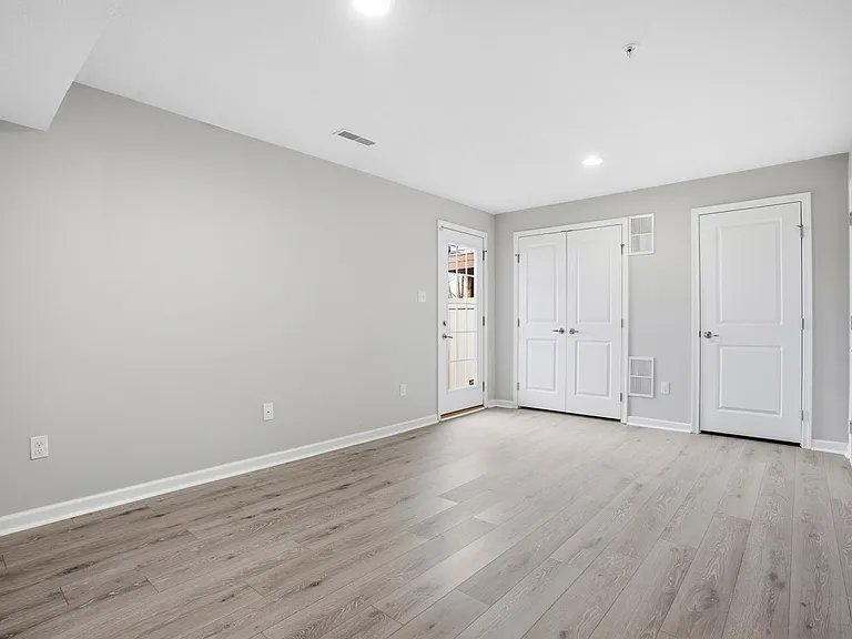 404 Aprilmae Way — Photo 34