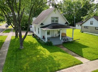 2 S Western Ave, Deerfield, WI 53531