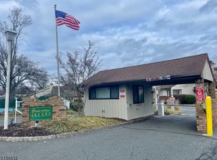 250 Ridgedale Ave #5, Florham Park, NJ 07932