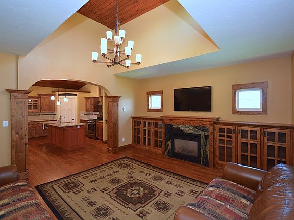 3rd image of 151 Casa Dr