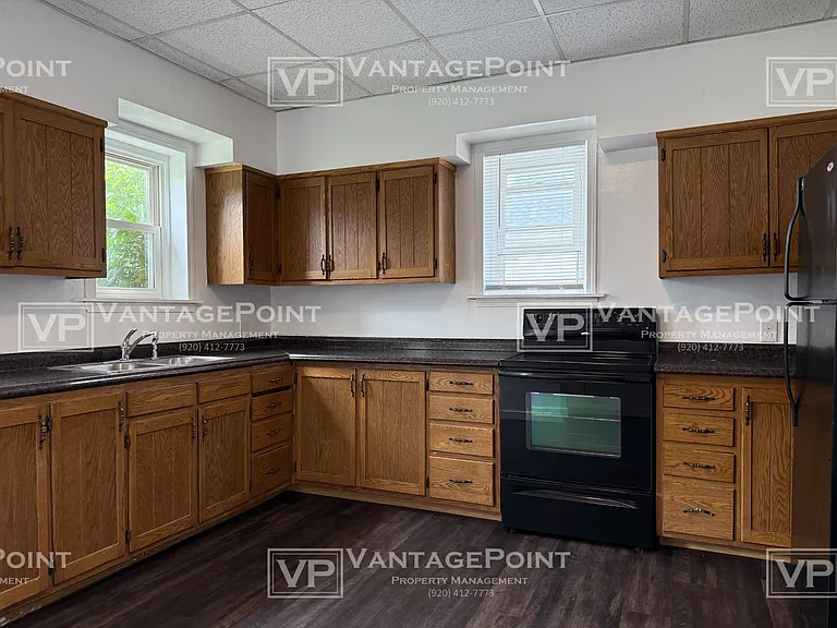 420 E Pine St — Photo 9