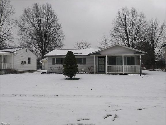 2nd image of 1916 E 40th St