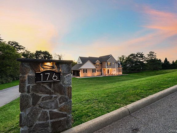 3rd image of 176 Beverly Road