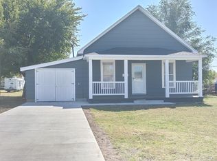 942 E Wisconsin St, Russell, KS 67665