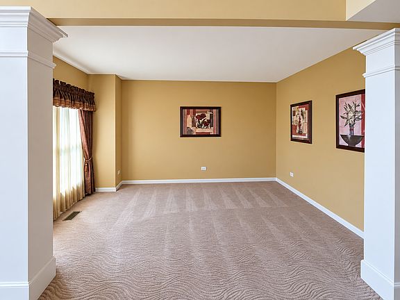 4th image of 4 Snead Ct