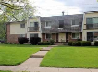 6854 Roberts Dr, Woodridge, IL 60517