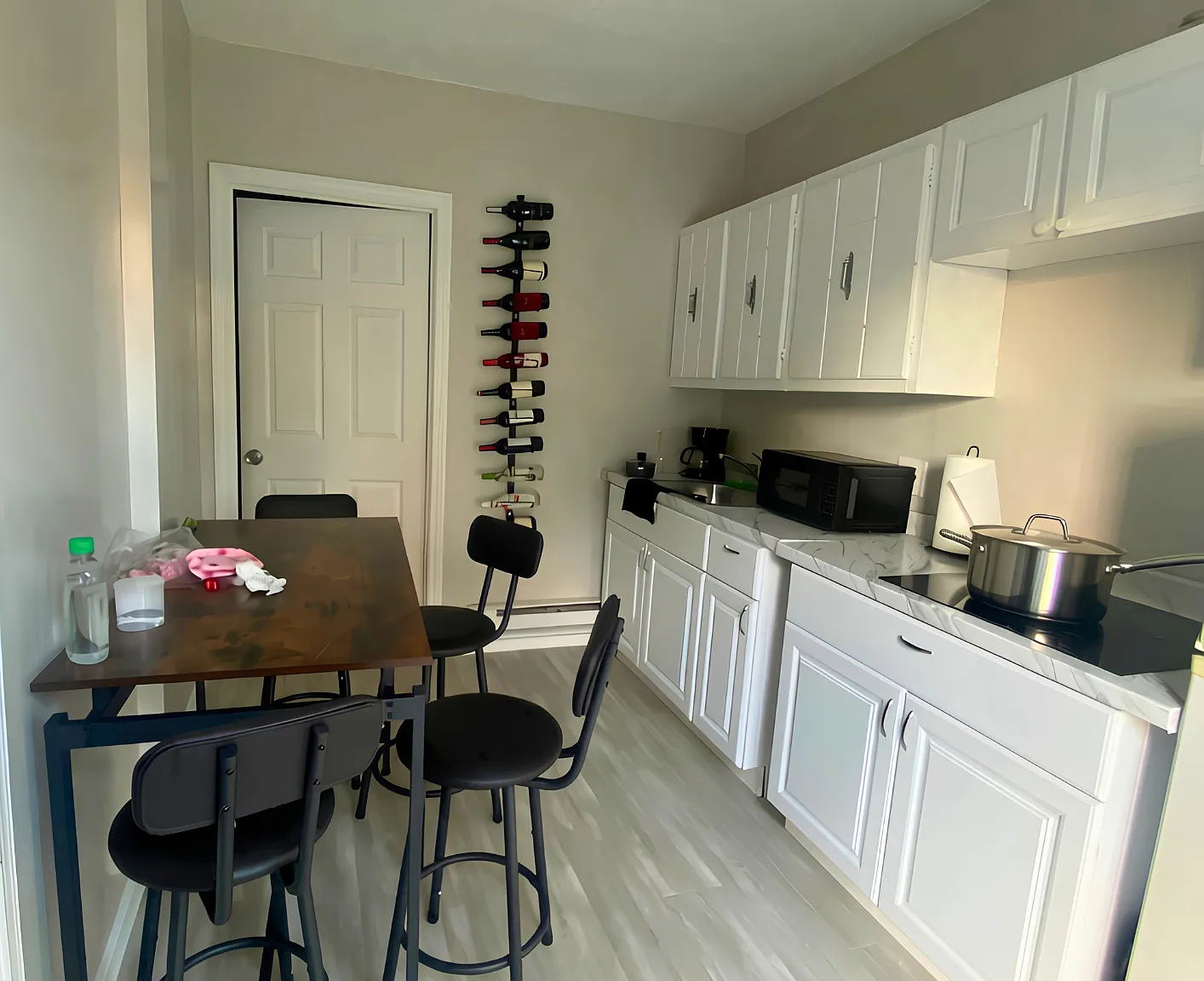 Studio, 640 sqft, $1,600 — Photo 3