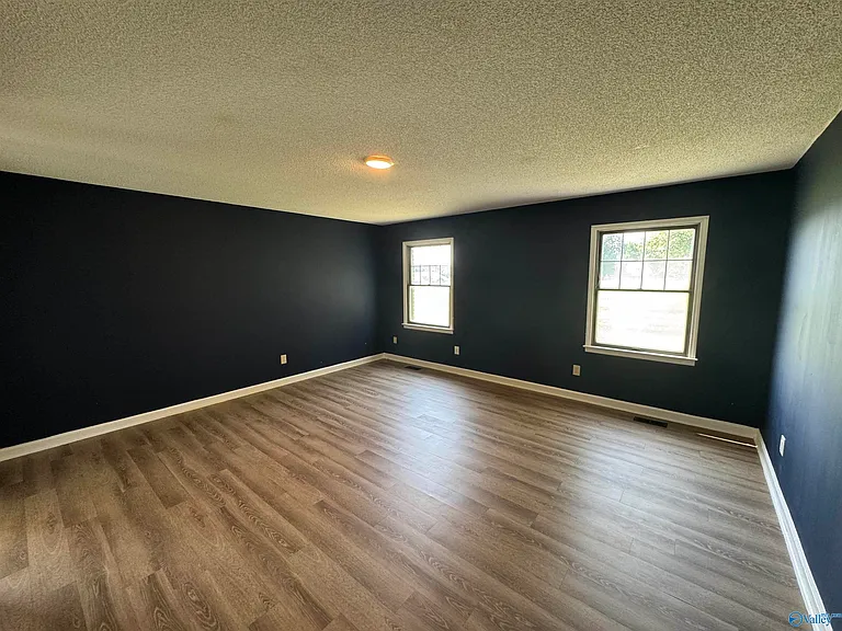 120 Roy Dr — Photo 22