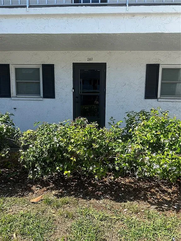 2 bed, 2.0 bath, 951 sqft, $1,600 — Photo 2