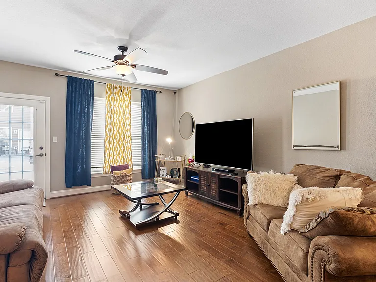 4581 Totteridge Ln — Photo 10