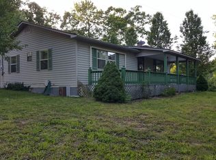 693 Locust Ln, Oneida, TN 37841