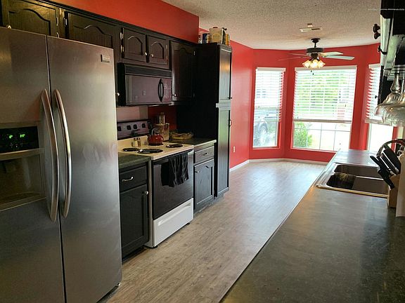 5th image of 9135 Belmont Dr