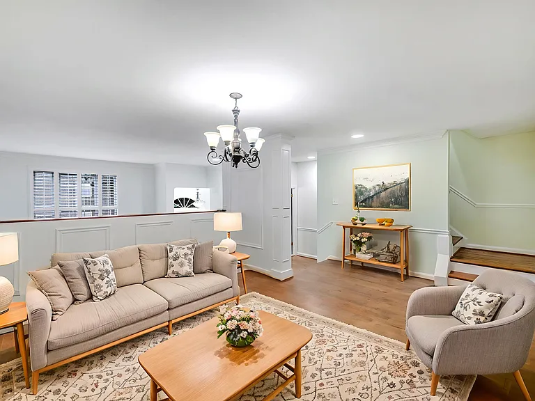 1427 McLean Mews Ct — Photo 1