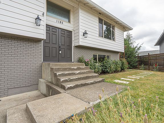 3rd image of 1185 Netzel St