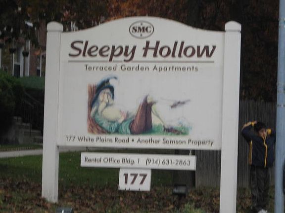 2nd image of 177 White Plains Rd APT 79D