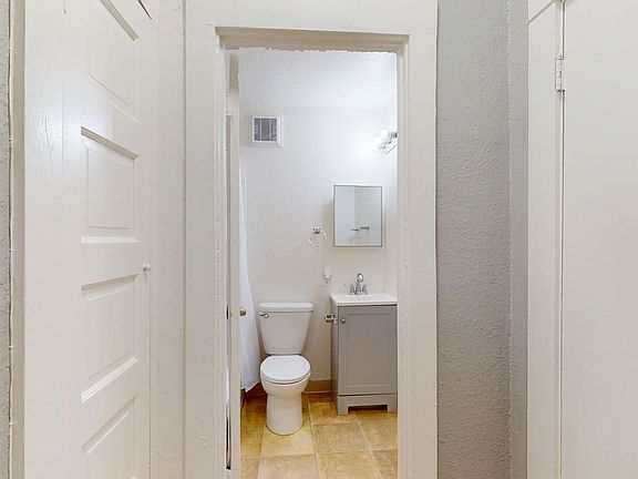 4th image of 146 Grand Ave #34