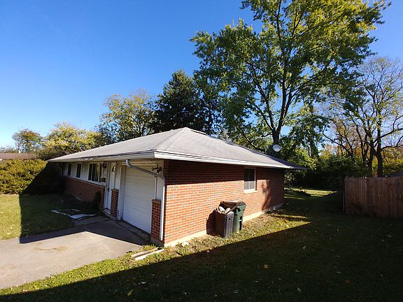 2nd image of 14 Brookhaven Dr