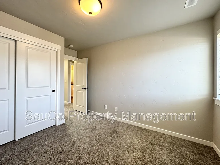 5531 SE Logan Ln — Photo 20